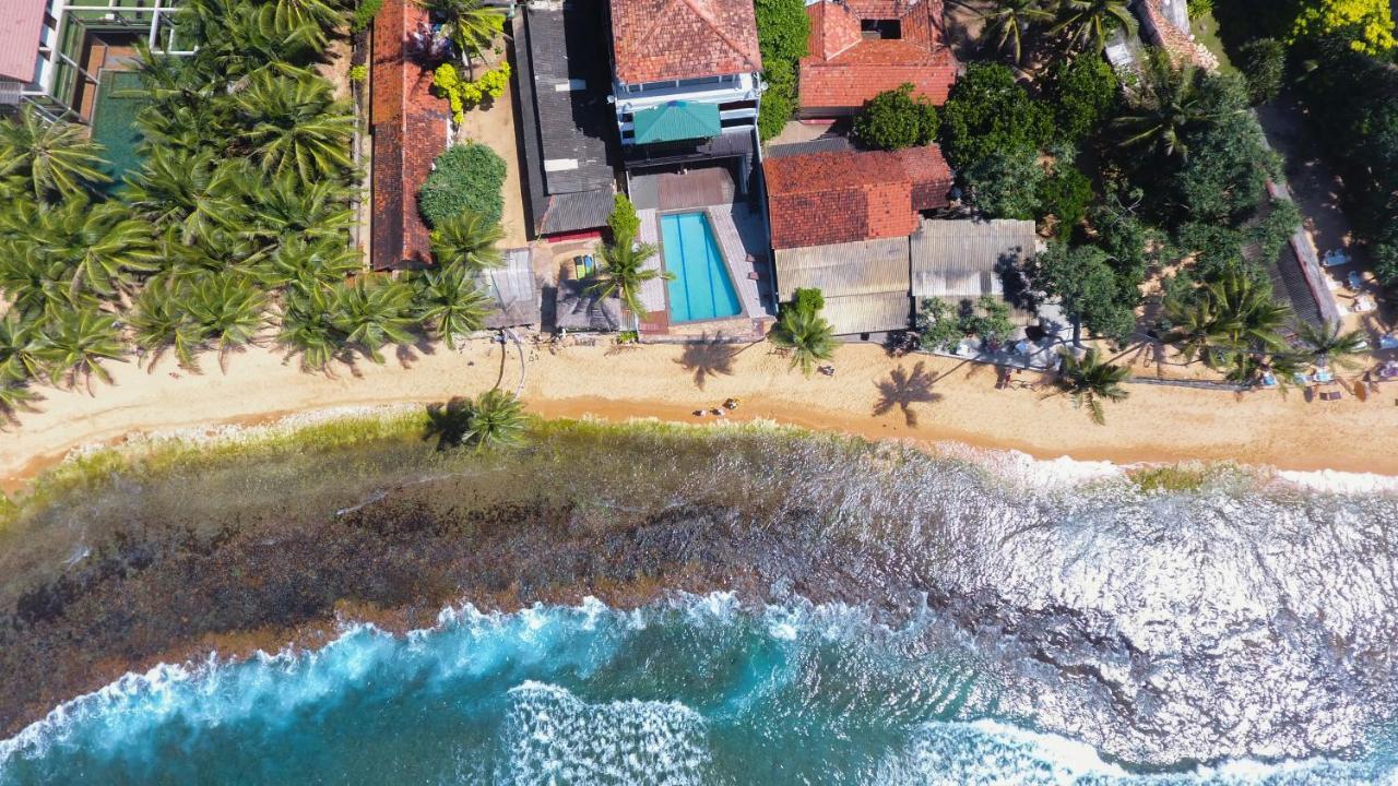 Lucky Seven Beach Resort Hikkaduwa Exterior foto