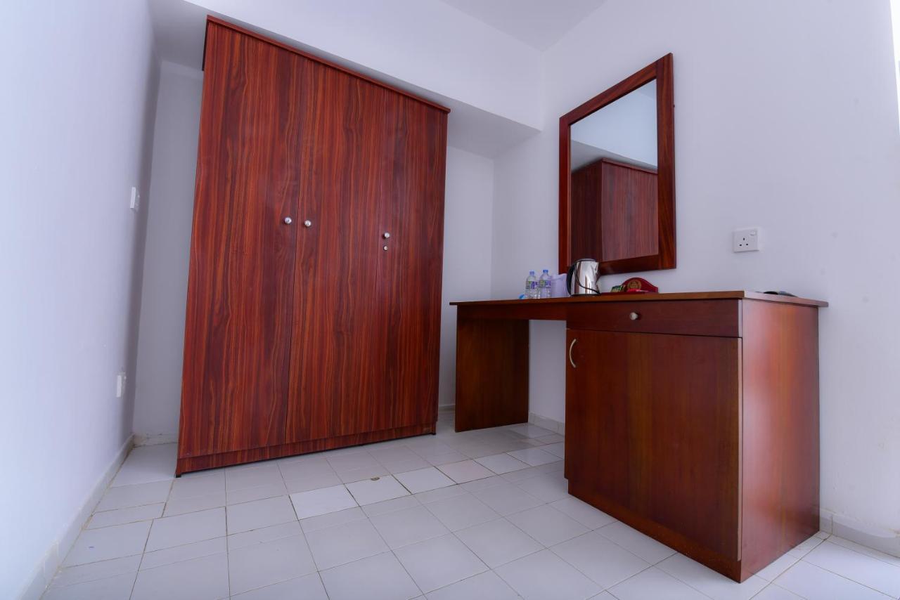 Lucky Seven Beach Resort Hikkaduwa Exterior foto